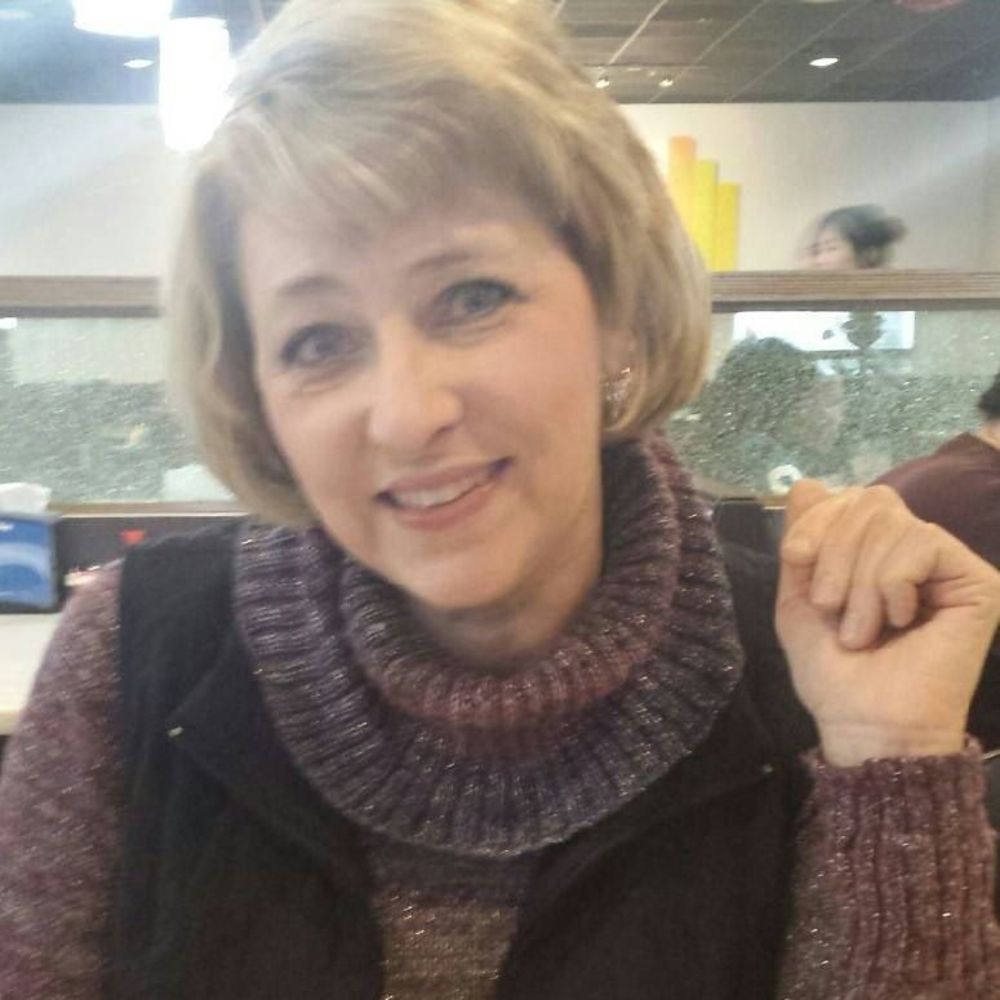 Meet your Posher, Cynthia